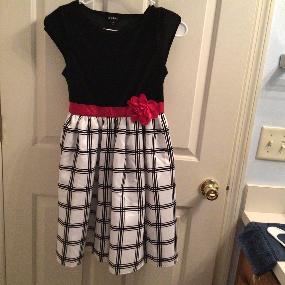 Girls dress size 14